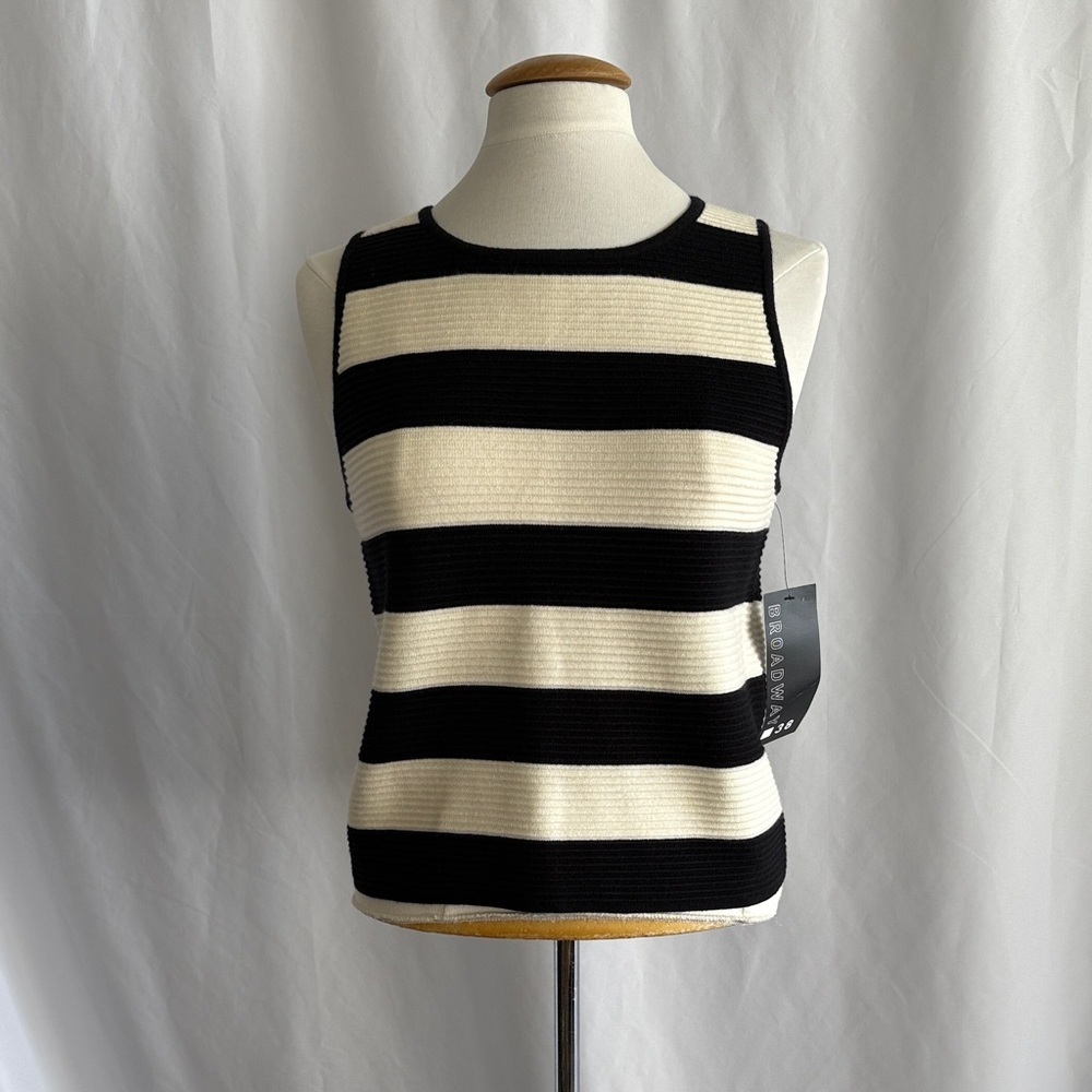 Broadway 38 Black and White Striped Tank Top / size L /NWT
